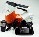 Stihl KOA 20 Kompressor pumpe batteri og lader	- ST-SA060118214 - Hobby eller professionel, så er denne kompressor og pumpe på batteri lige sagen. Bruger de velkendte STIHL AS batterier. KOA 20 kan pumpe bilens dæk, bolden, luft madrassen, bade dyret osv. <b> ALTSÅ der er både en kompressor og en luft pumpe</b>